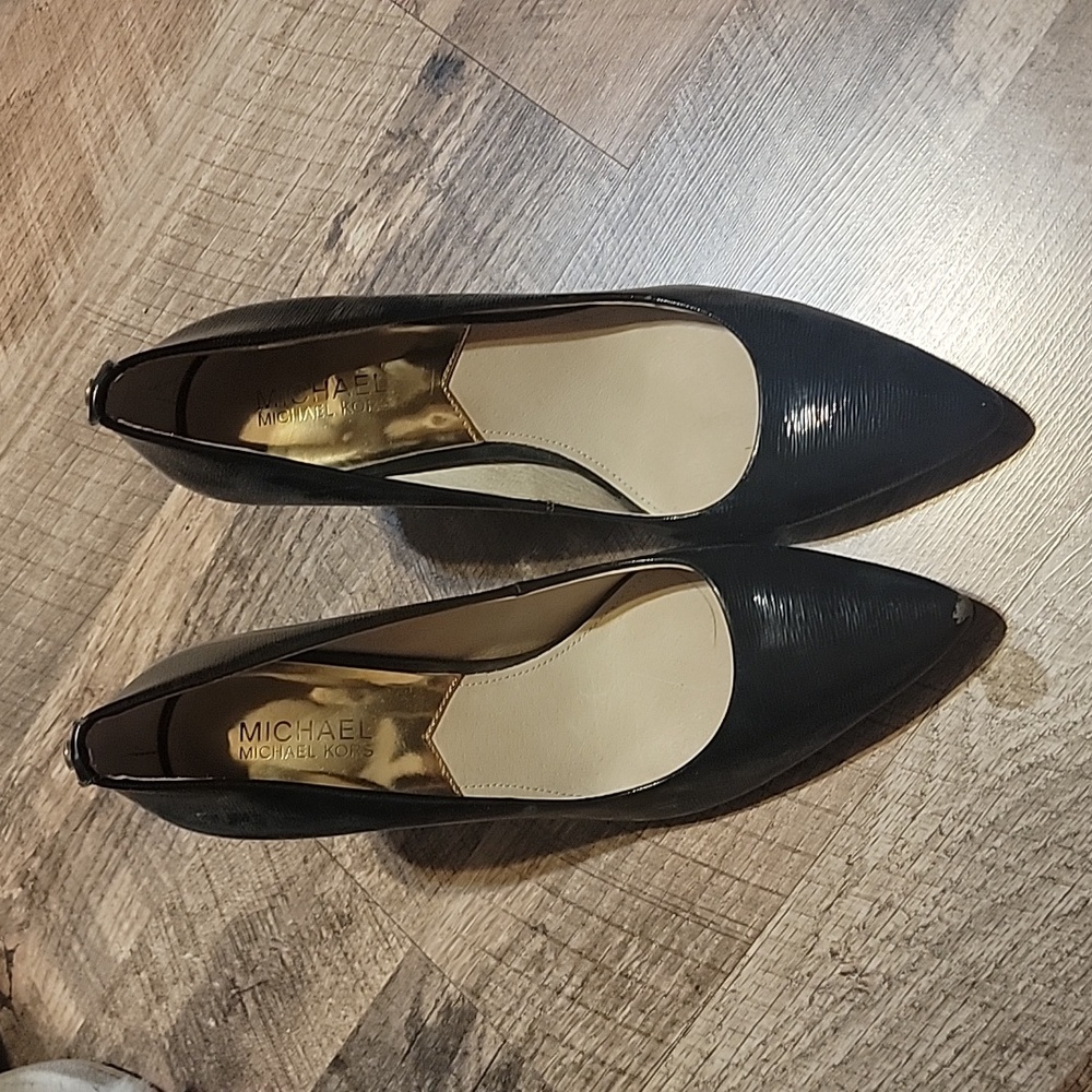 Navy michael kors heels